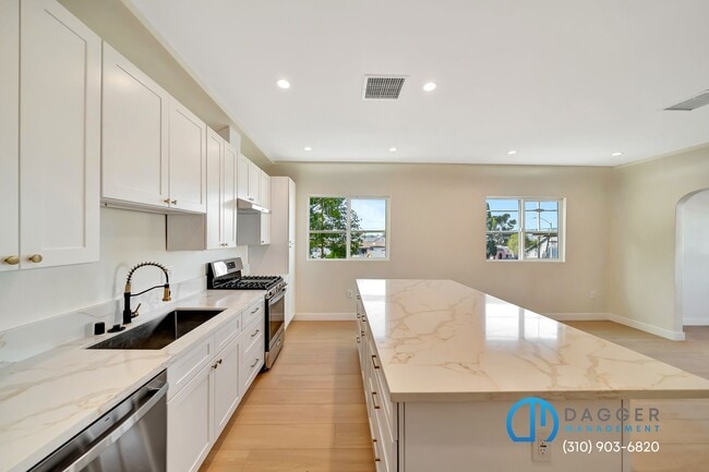 Photo - 2800 Winter St Unit 3