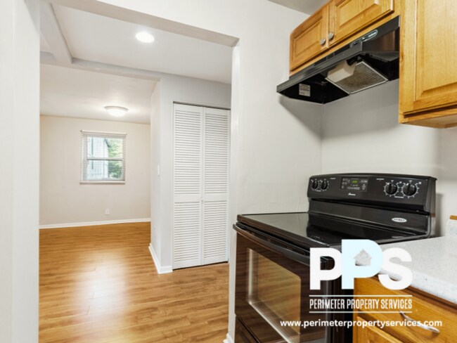 Photo - 195 Randolph St NE