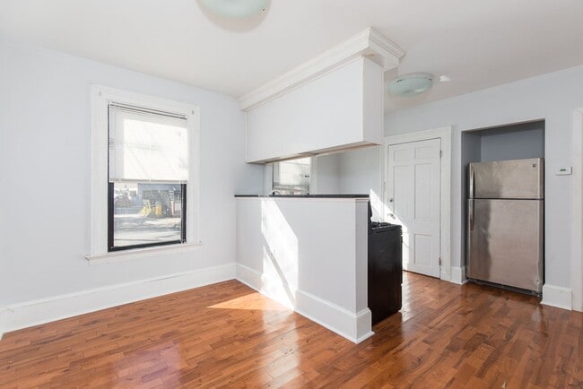 Photo - 1371 Chapel St Unit 1371-1F