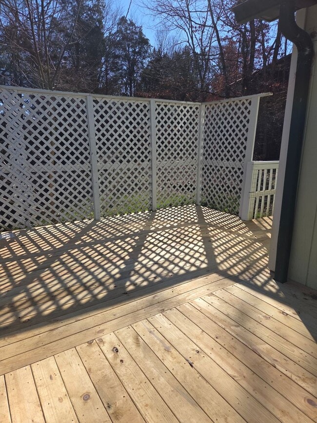 Photo - Louisville 37777 - 3 bedroom, 2 bath home - Contact Shelly Gunion (865) 755-7678