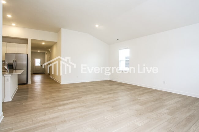 Photo - 832 Penrose Pl