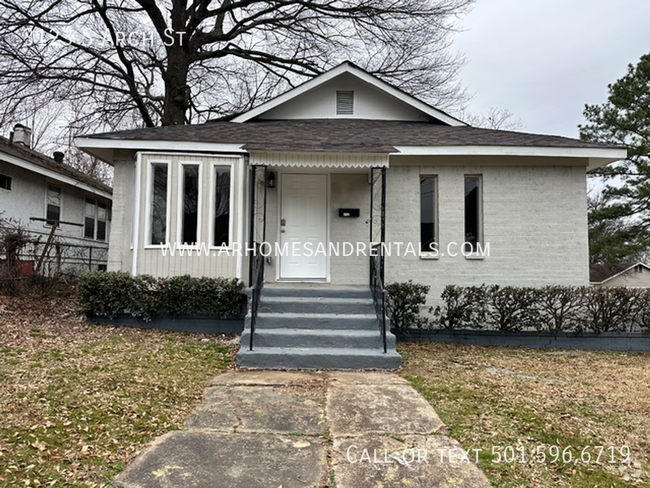 Building Photo - 3123 S Arch St Rental