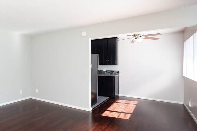 Talmadge Pacific Apartments
