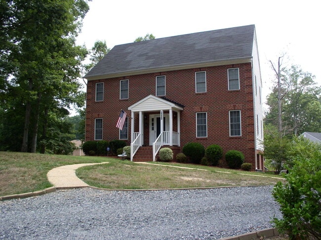 4421 Dianawood Dr