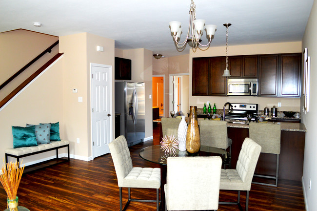 Building Photo - Springwell Village Rental