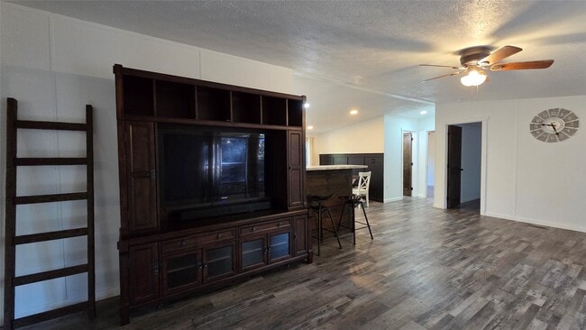Photo - 21150 Arnsworth