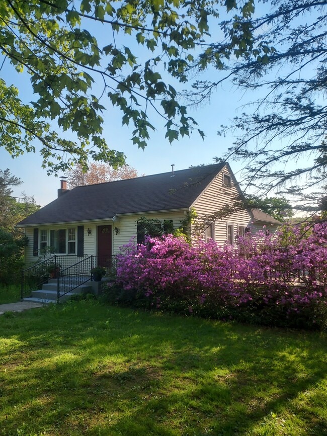 Building Photo - 3 Orchard Ln Unit Cold Spring NY rare find Rental