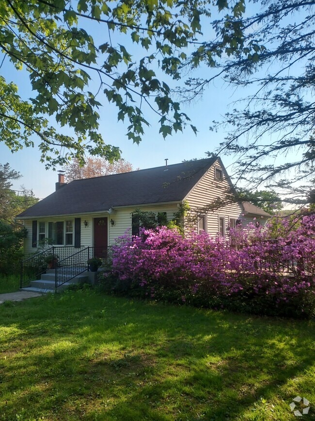 Building Photo - 3 Orchard Ln Unit Cold Spring NY rare find Rental