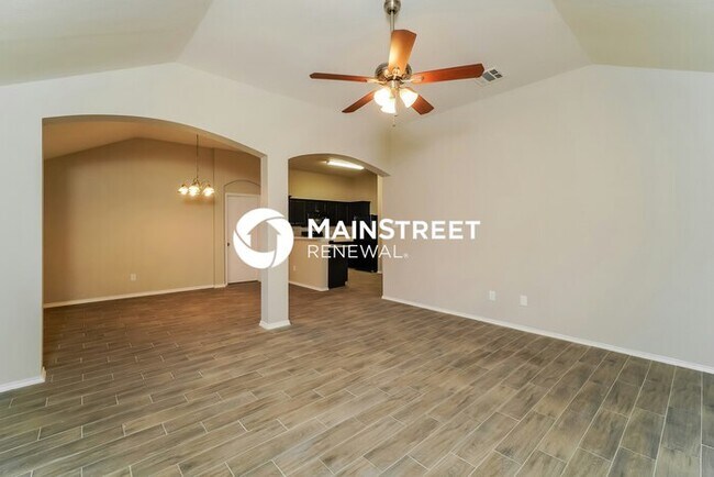 Photo - 4 Bedroom Pet-Friendly Home in Grand Prair...