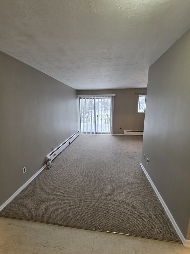 Building Photo - 10 Esson St