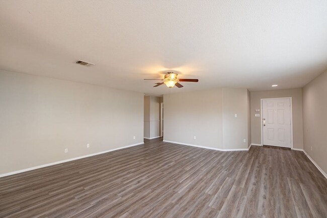 Photo - Beautiful 3 bed - 2 bath home in Greenridge, Round Rock!