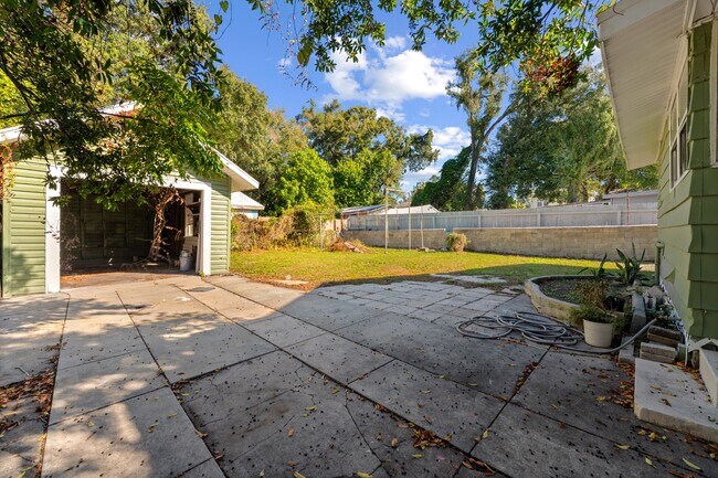 Photo - 1010 E Lake Ave