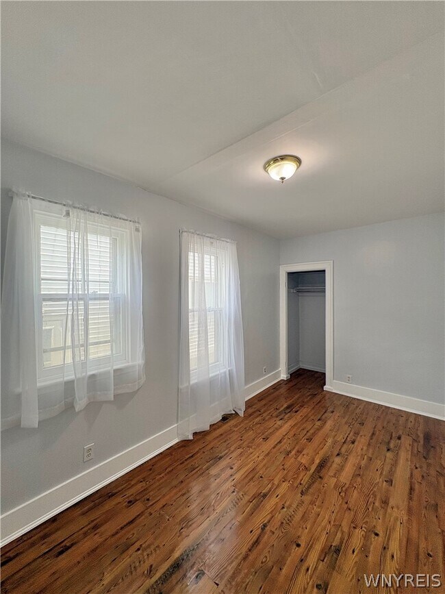 Photo - 414 Hoyt St