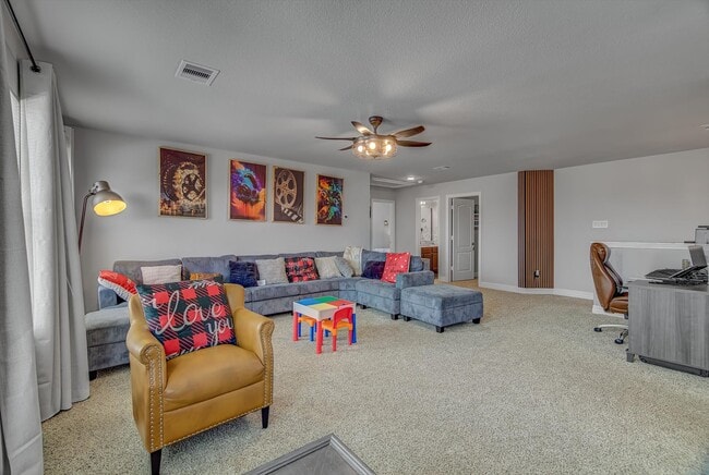 Building Photo - 2319 Gentle Breeze Ln