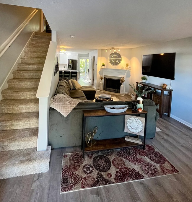 Photo - 580 Flintlock Ct