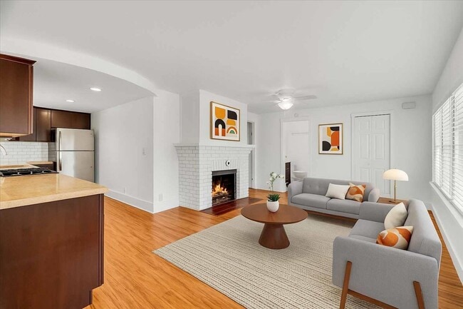 Building Photo - 539 6th St N Unit 539 6th St N #1 Rental