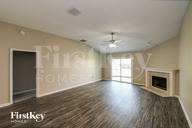 Photo - 182 Greenfield Dr
