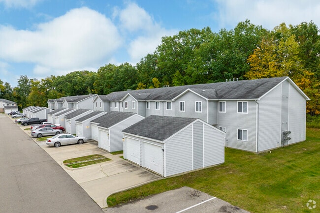 Oakbrooke Apartments