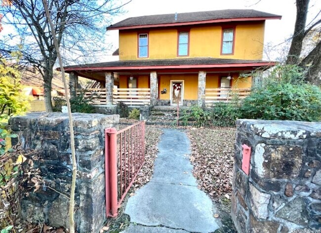 Photo - 918 W 13th Ave House