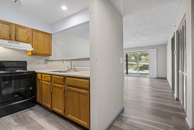 Photo - The Hill Apartments