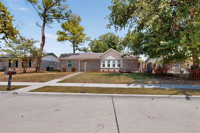 Photo - 1717 Japonica Ln