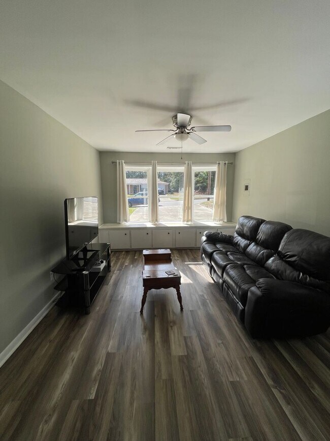 Photo - Home in Ozark!