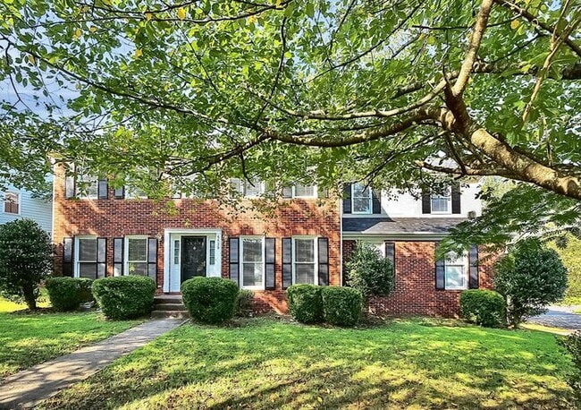 Photo - Well Maintained 4BD/2.5BA Home in the Cheshunt Community!