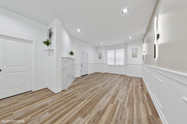 Photo - 6630 S Drexel Ave