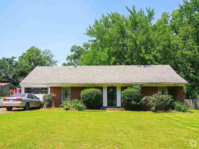 Building Photo - 1484 Haywood Ave Rental