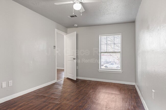 Photo - 1720 Webster Ave