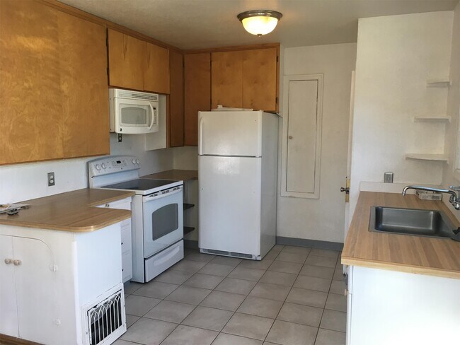 Photo - 1625 N Holman St