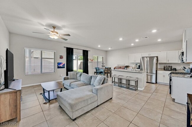 Photo - 7807 Rachelis St