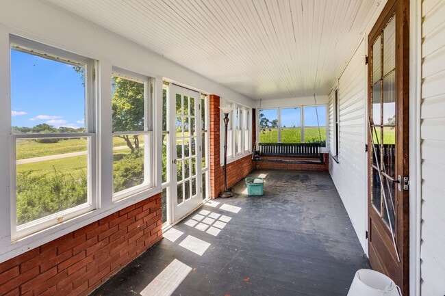 Photo - Charming 2 Bedroom, 1 Bathroom Rural Home for Rent