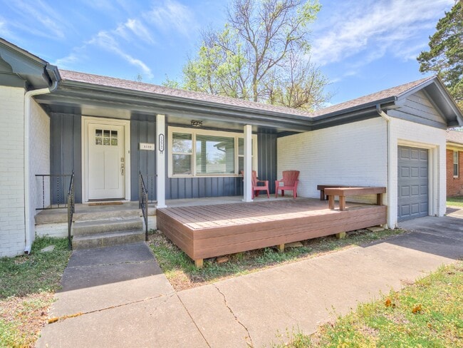 Photo - Beautiful Home Just Minutes from the OU Ca...