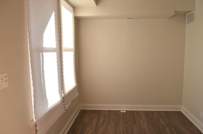 Photo - 2856 Lake Ave