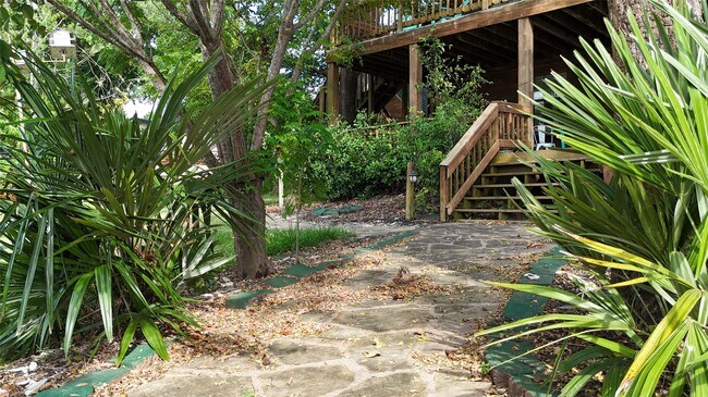 Photo - 393 Mason Loop