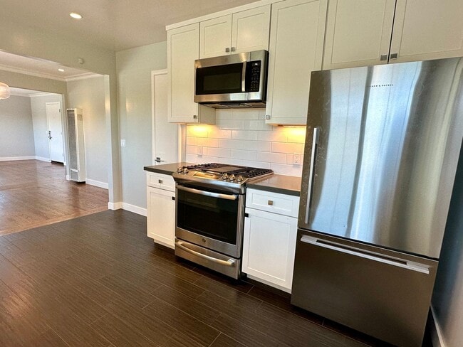 Menlo Pointe Apartments