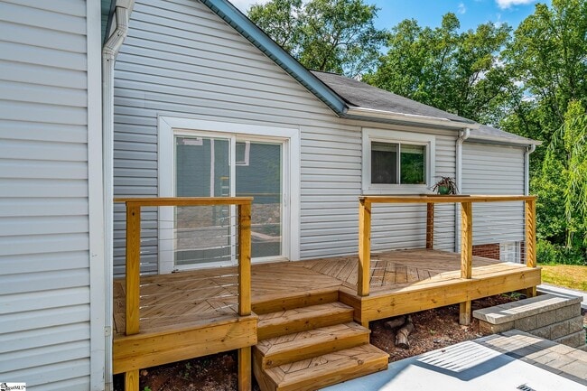 Photo - 202 Briarcliff Dr