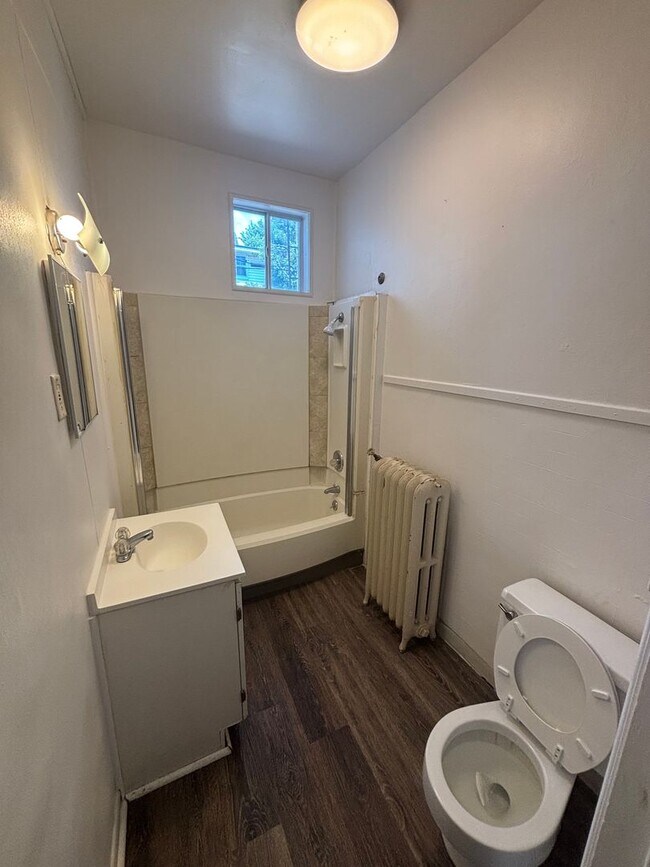 Olive St 2221