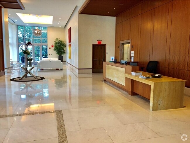 Building Photo - 1060 Brickell Ave Unit 3315 Rental