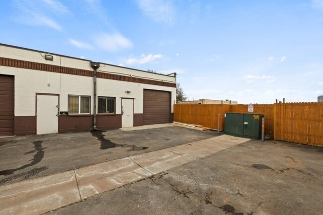Photo - 903 Yuma St