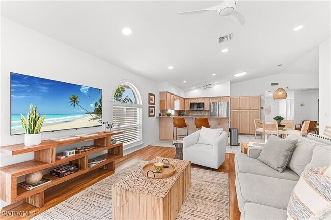 Photo - 690 100th Ave N