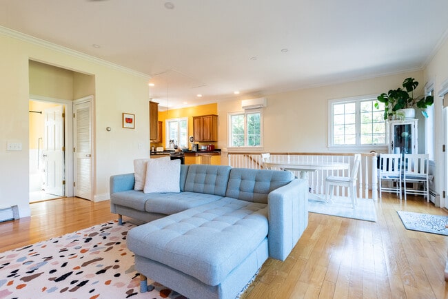 Photo - 11 N Main St