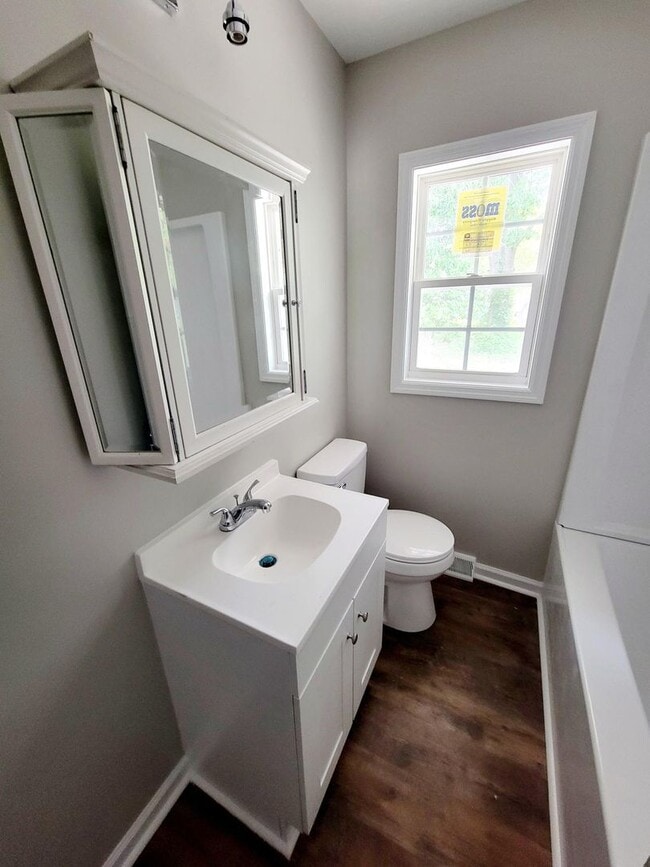 Photo - 3 Bed 1 Bath Newly Remodeled Home in Burli...