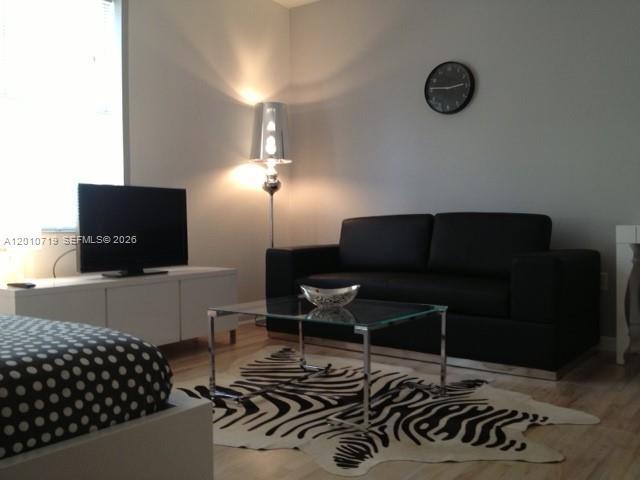 1127 Euclid Ave Unit 205