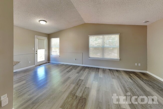Photo - 16890 Blue Mist Cir