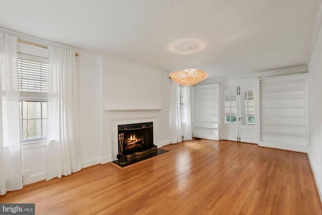Photo - 3273 Worthington St NW