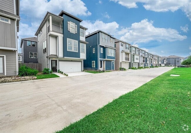 Building Photo - 2022 Groveland Glen Dr Rental