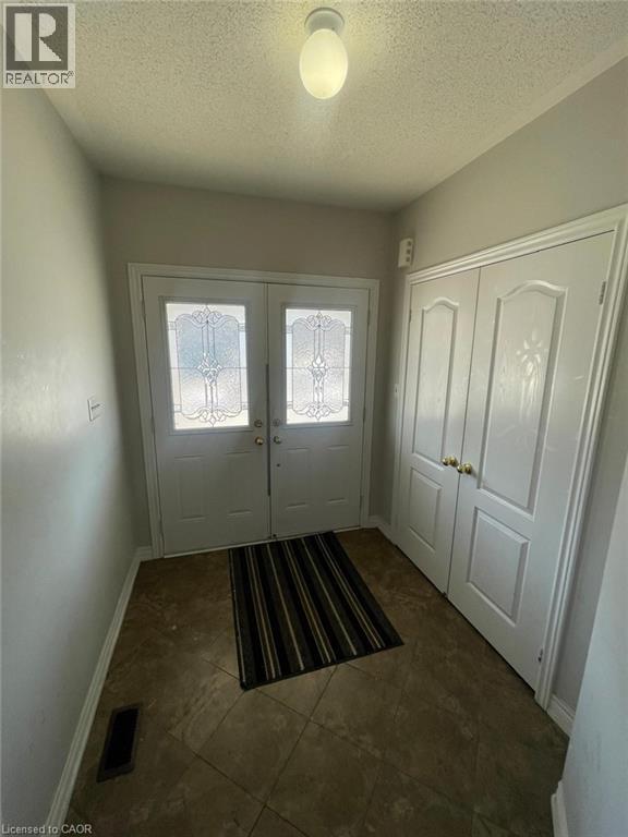 Photo - 16 Freedom Oaks Trail