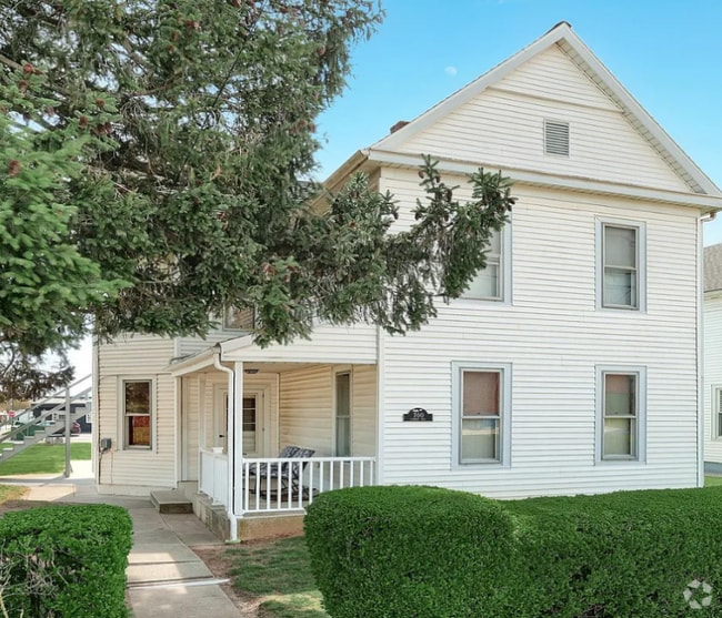 Building Photo - 700 Linden Ave Unit 700 Lower Rental